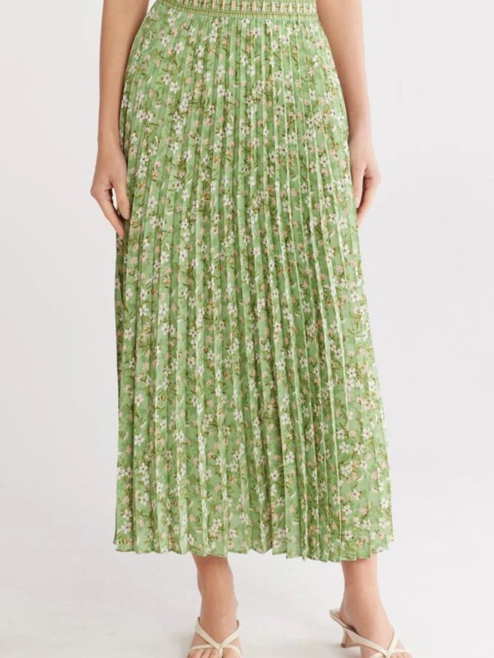 MAX STUDIO London Satin Pleated Maxi Skirt in Green Meadow size S